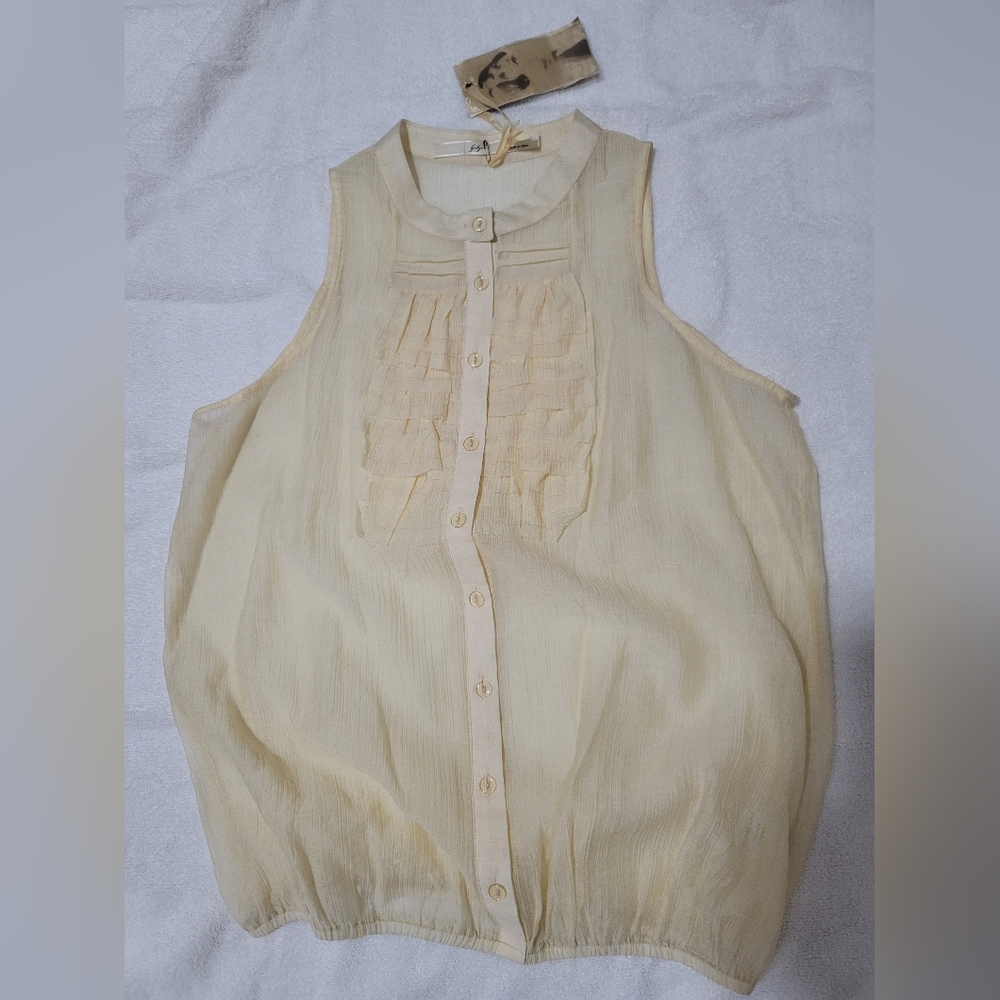 Gibson Cream Ruffle Blouse - Picture 4 of 6